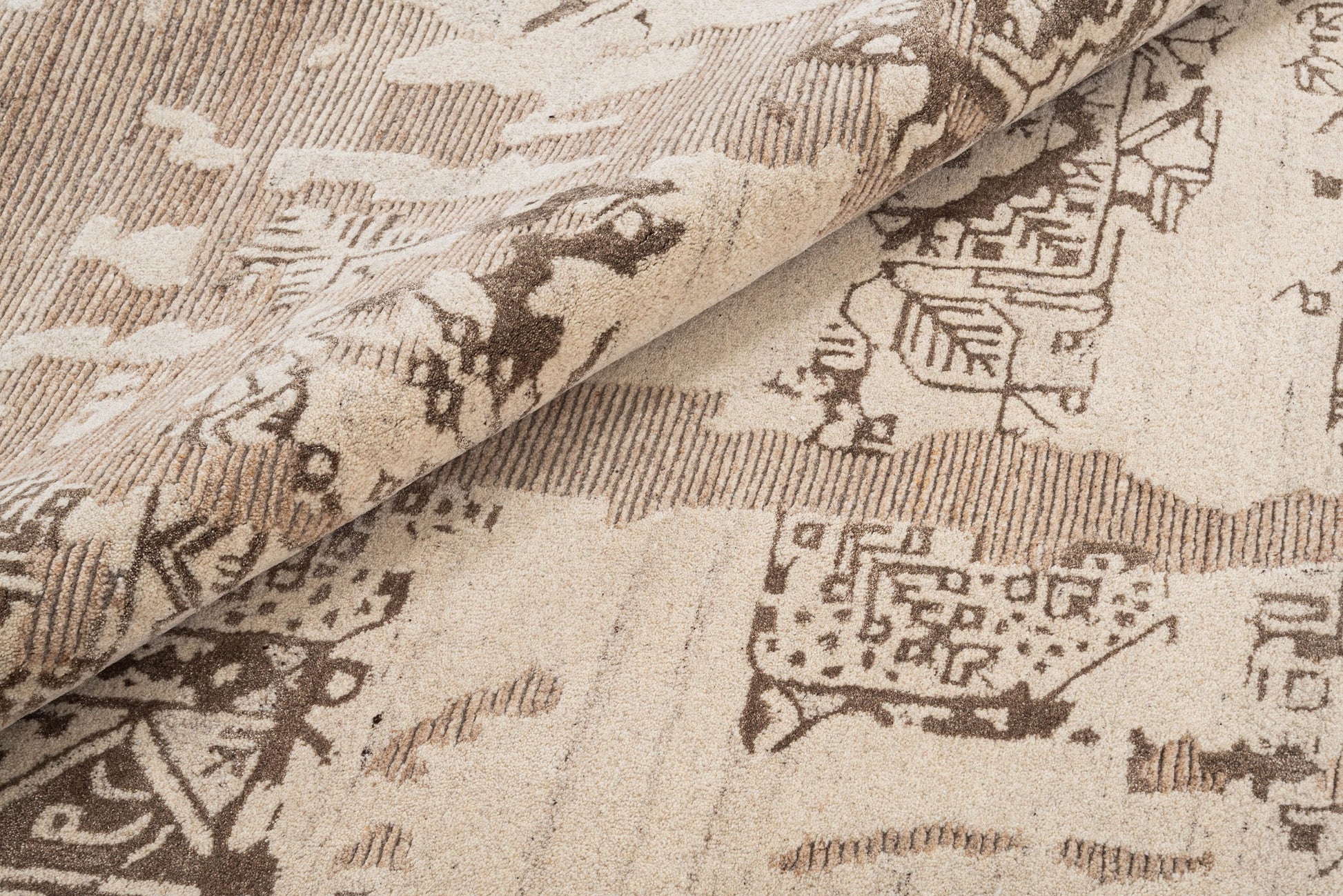 Ivory distressed traditional handmade wool and silk rug