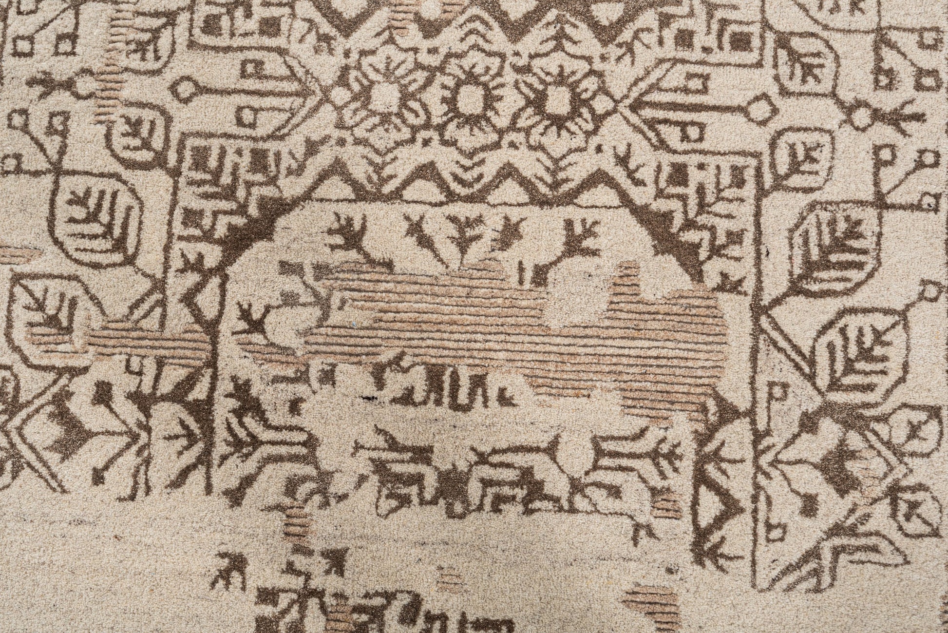 Ivory distressed traditional handmade wool and silk rug