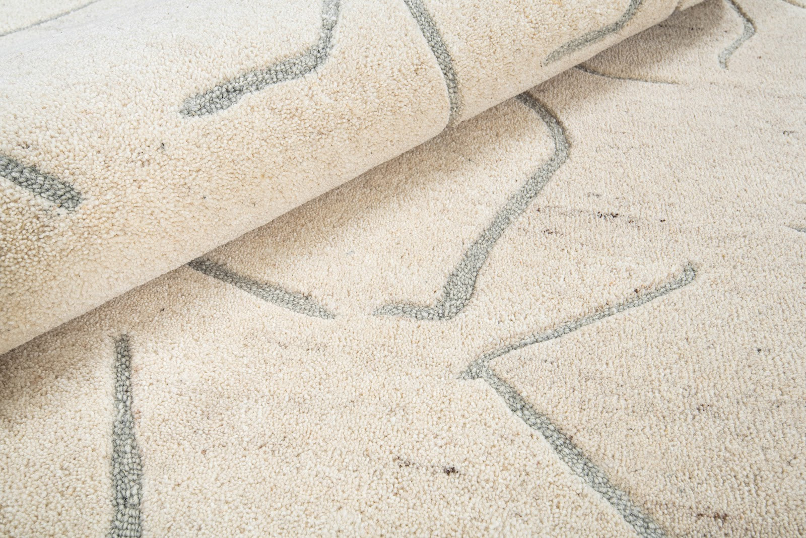 Ivory & Grey Abstract Branch Pattern Wool Rug — Round 3