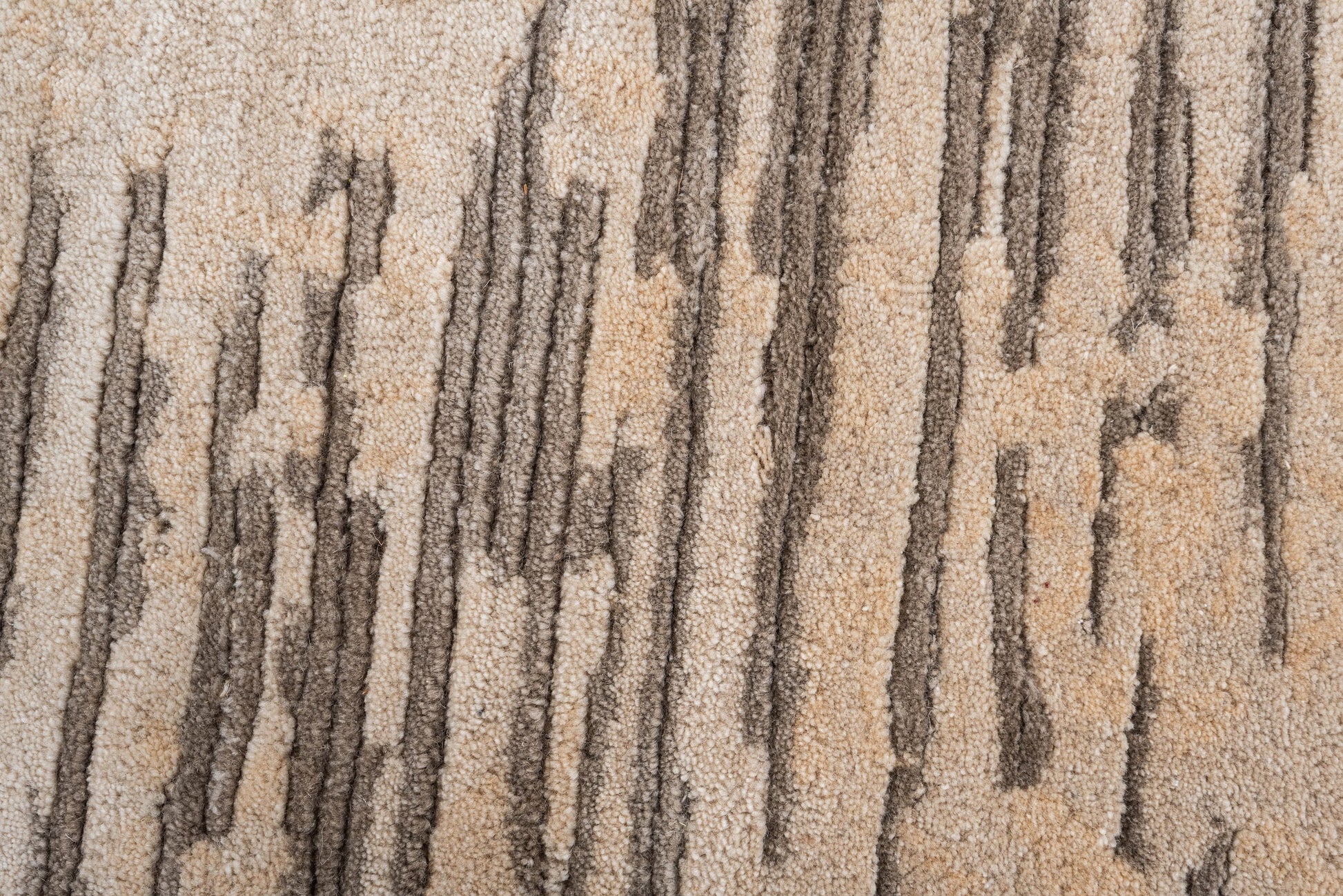 Ivory handmade wool and silk rug