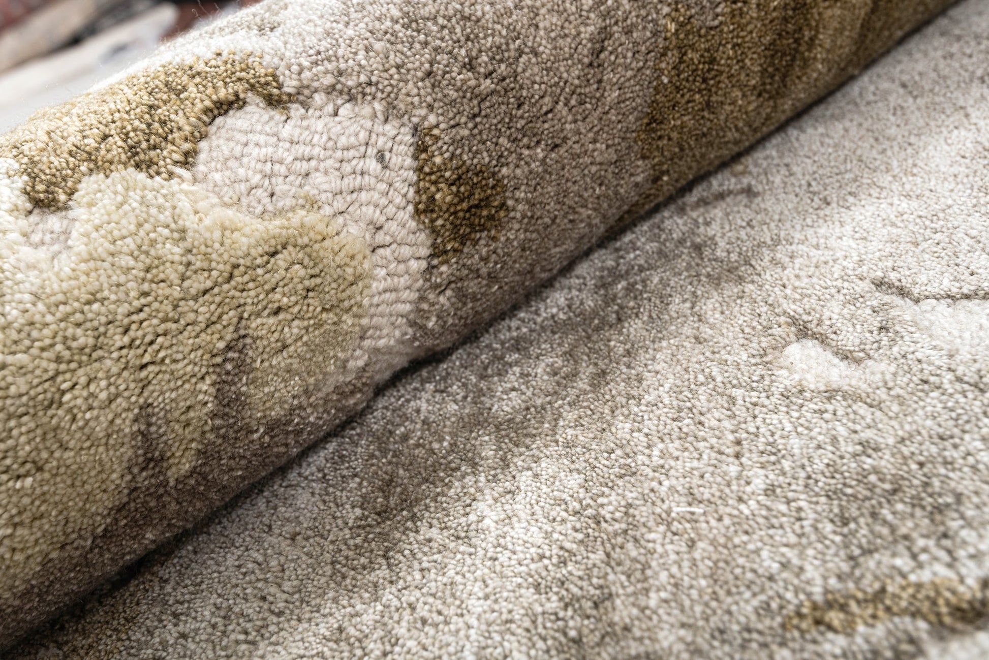 Ivory Silver handmade wool and silk rug