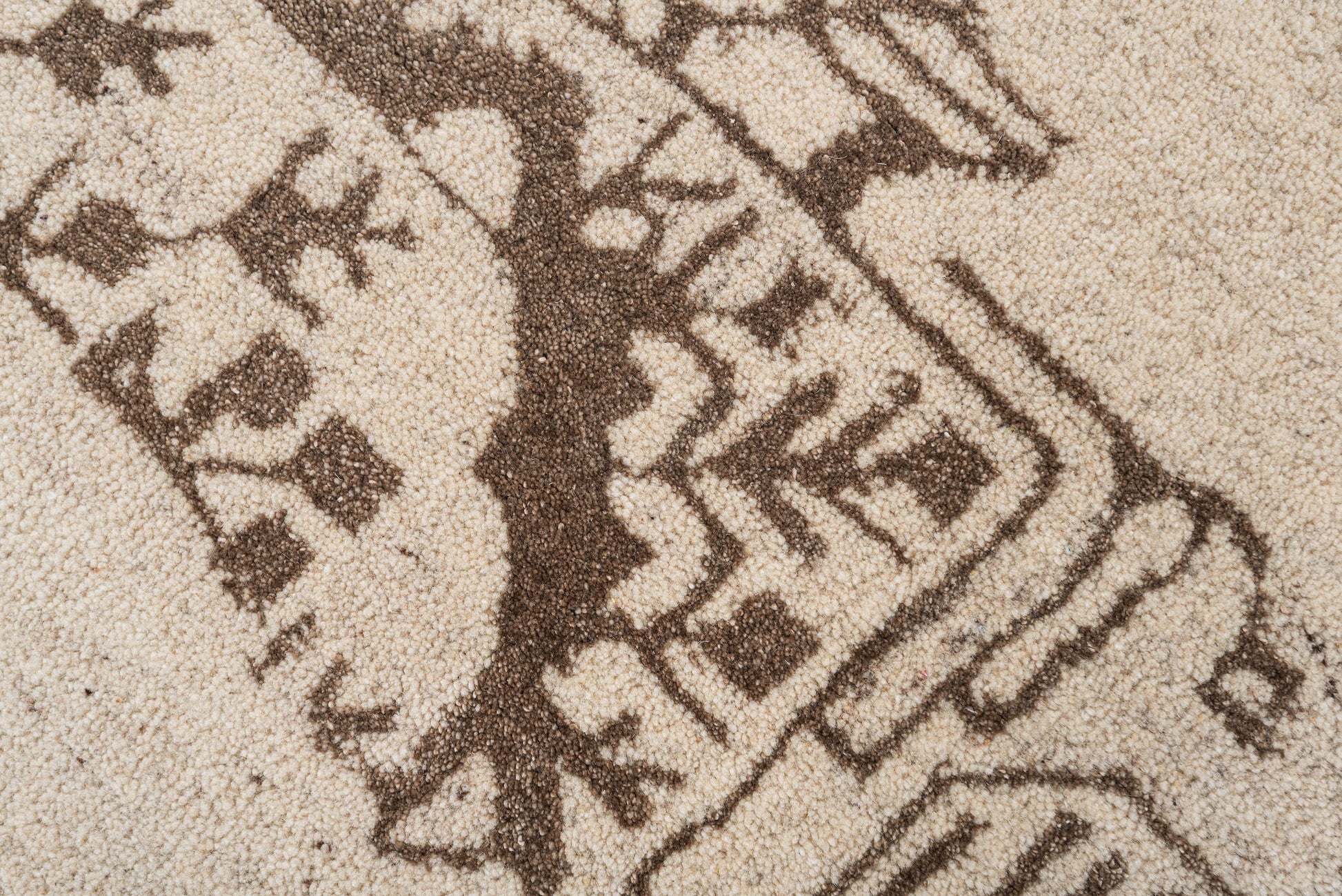 Ivory distressed traditional handmade wool and silk rug