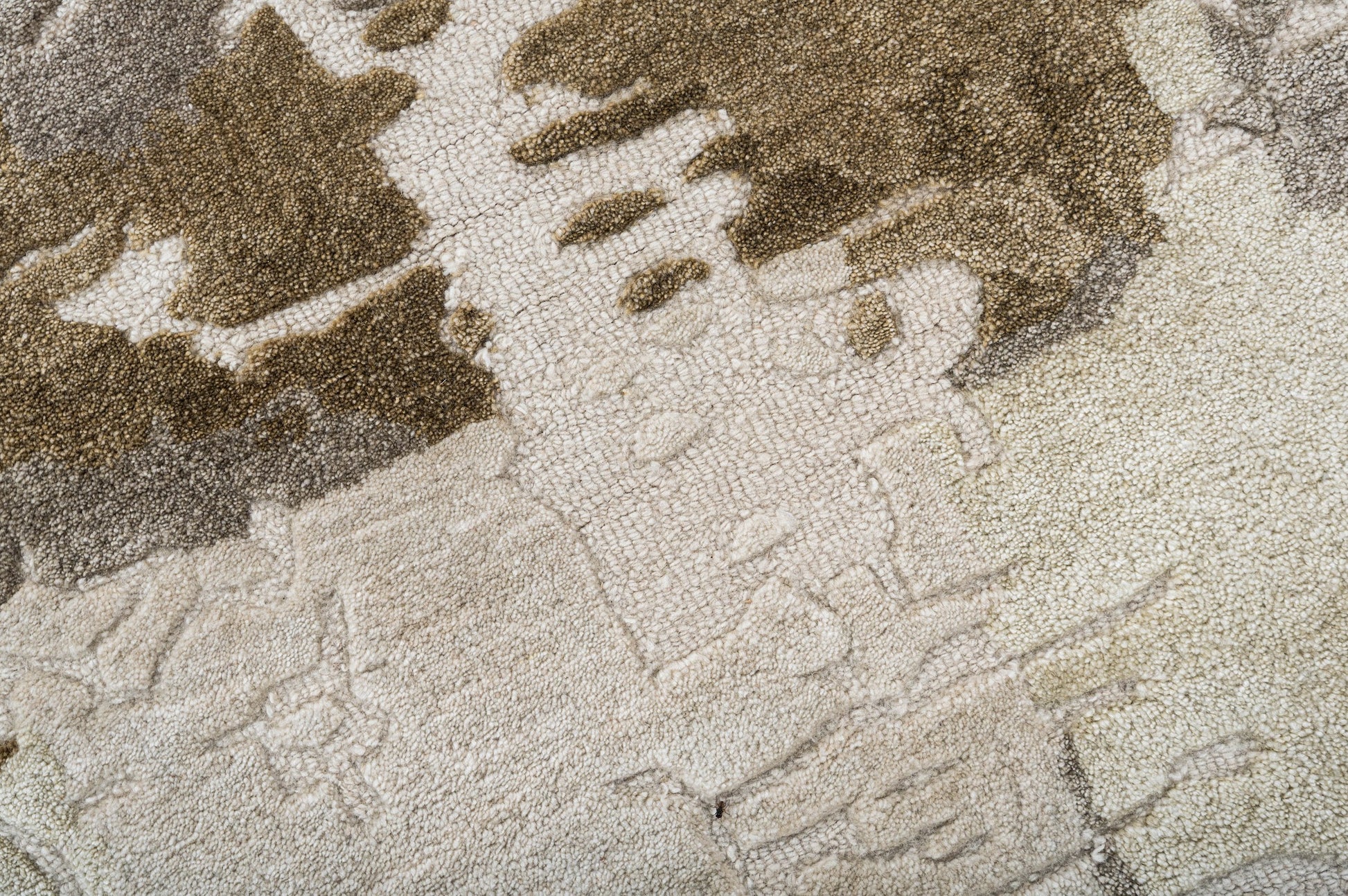 Ivory Silver handmade wool and silk rug